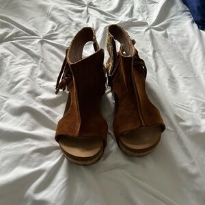 Very G Tan Suede Women's Sandals